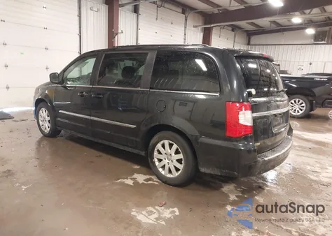 2016 Chrysler Town & Country Touring z USA, uszkodzony, nr VIN 2C4RC1BG4GR281900